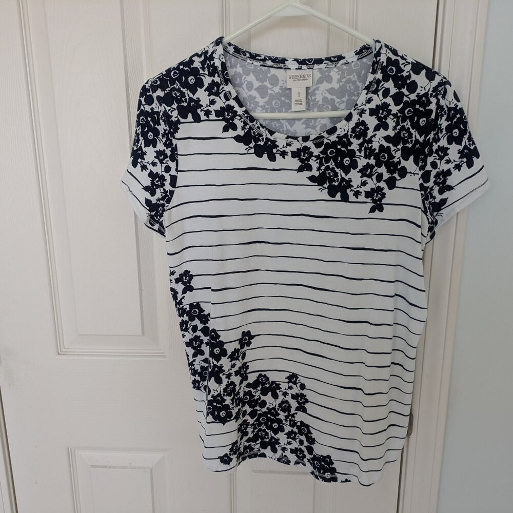 Chico's - size 1 knit t-type top